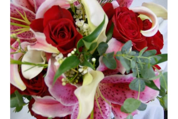 DeLoache Florist has been offering the Columbia, South Carolina area superior floral arrangements and assortments since the late 1940's!