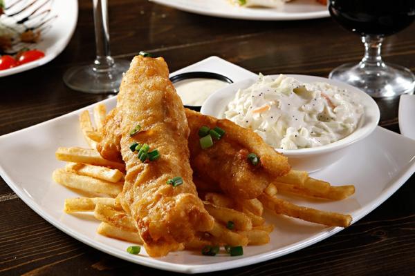 Fish and Chips platter from the Bogey Inn