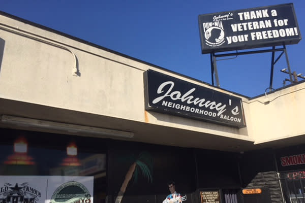 Exploring 8 Popular Dive Bars In Huntington Beach
