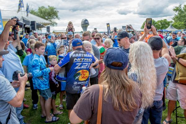 Hartman snags Bassmaster Elite Series in Cayuga Lake