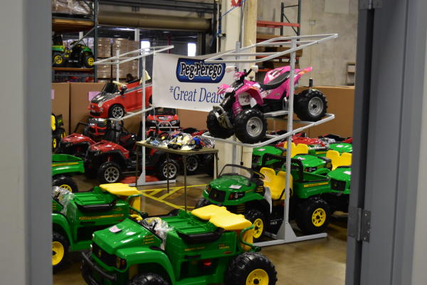 Peg Perego Winter Factory Sale in Fort Wayne, Indiana