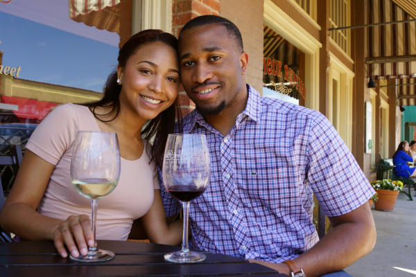 Urban Wine Trail Couple