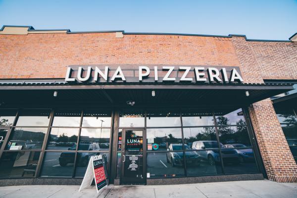 Luna Pizzeria