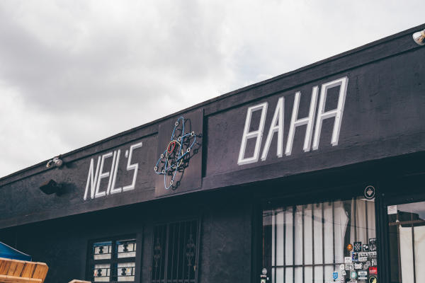 Neil's Bar