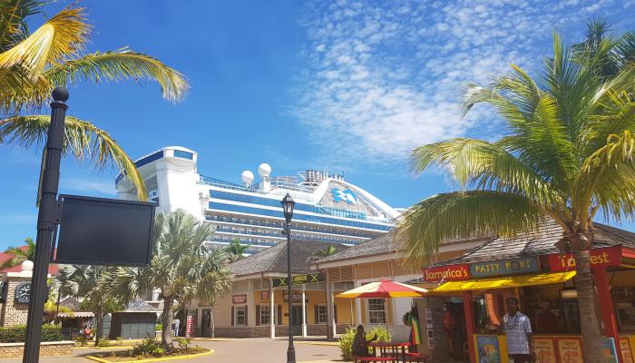 Falmouth Cruise Port: Patty Stall and Cruise Ship