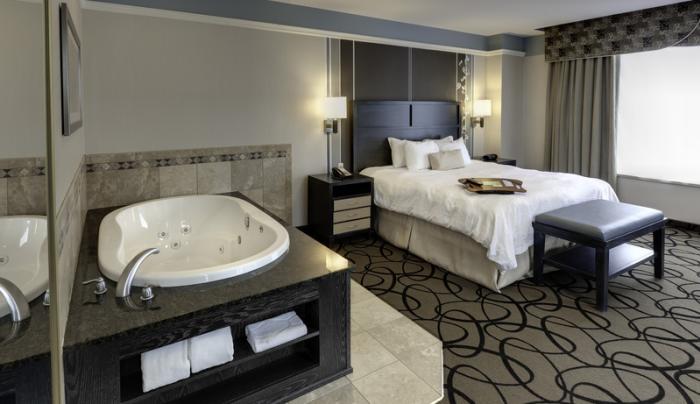 King Whirlpool Suite King Whirlpool Suite