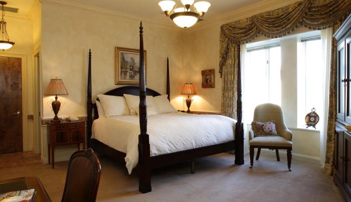 OHEKA CASTLE - Chateau Guestroom OHEKA CASTLE - Chateau Guestroom