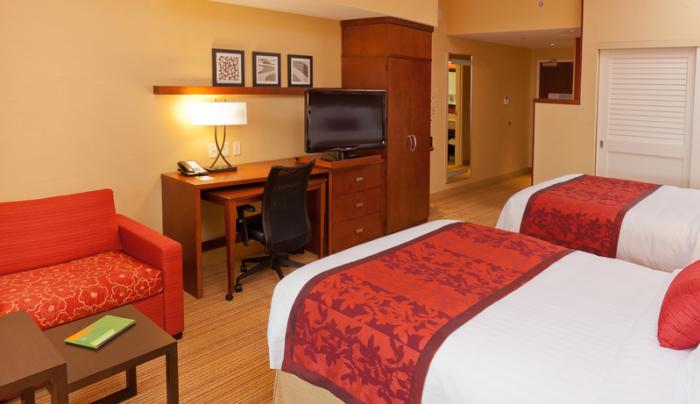 Queen/Queen Guest Room Queen/Queen Guest Room