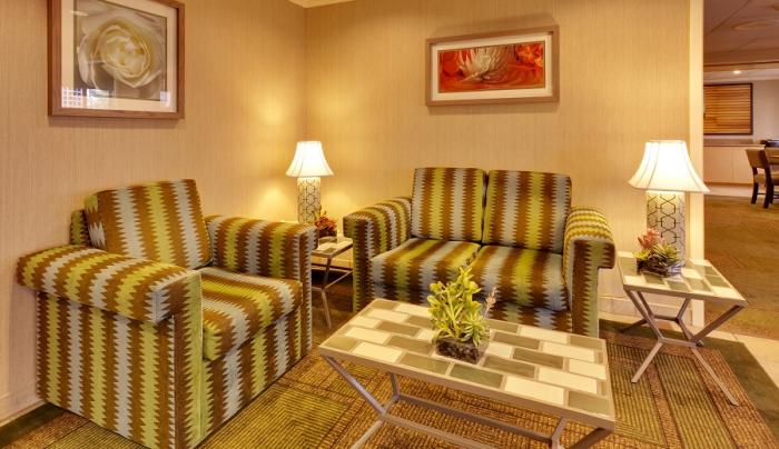 Front Lounge Front Lounge
