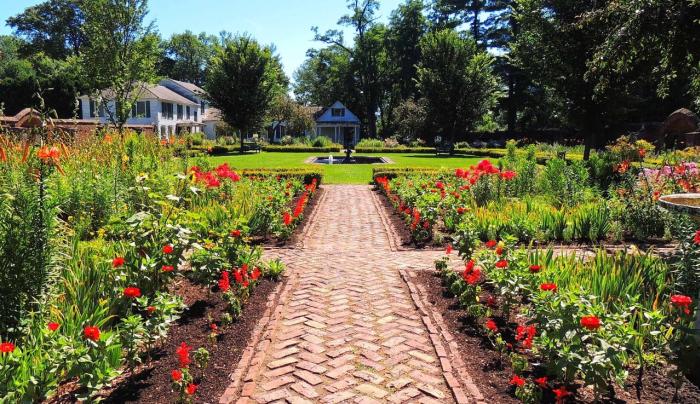 Colonial Revival Garden (King's Garden) Colonial Revival Garden (King's Garden)