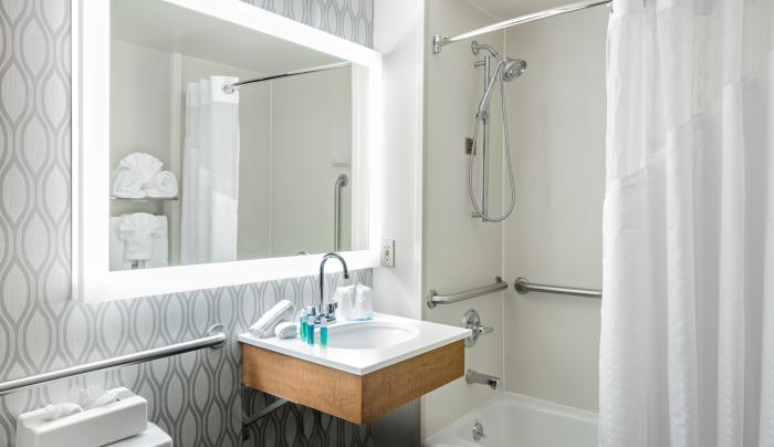 Handicap Accessible Bathroom with Tub Handicap Accessible Bathroom with Tub