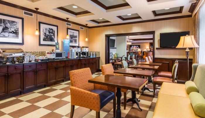 Breakfast Area Breakfast Area