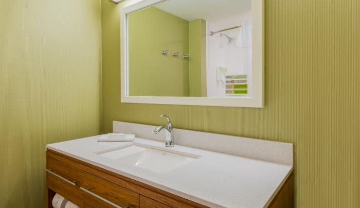 Guest Bathroom Guest Bathroom