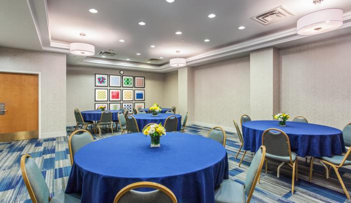 Meeting Space- Islip Room Meeting Space- Islip Room