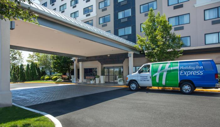 Hotel Shuttle Hotel Shuttle