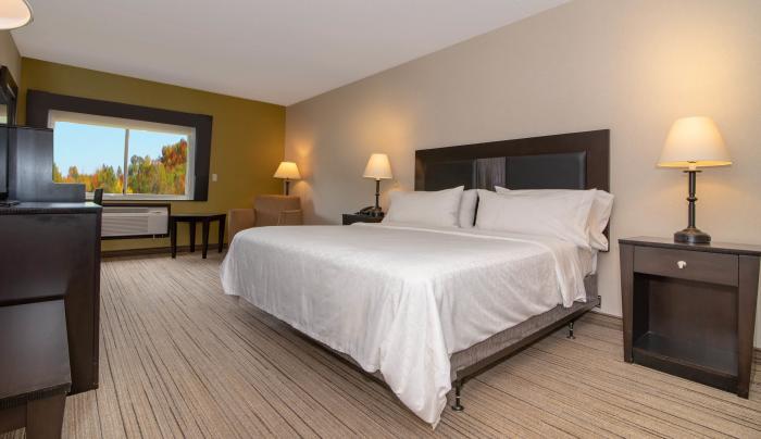 Handicap Accessible rooms include FREE hot deluxe breakfast, FREE wifi Handicap Accessible rooms include FREE hot deluxe breakfast, FREE wifi