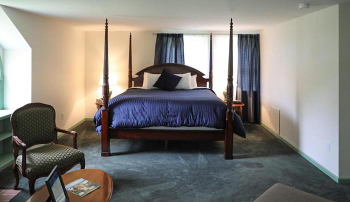 Le Grande Suite Master Bedroom Le Grande Suite Master Bedroom
