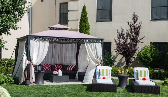 Courtyard Cabana Courtyard Cabana