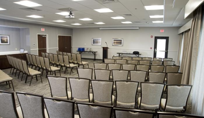 Modern & Well Equipped Conference/Banquet Facilities Modern & Well Equipped Conference/Banquet Facilities
