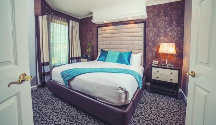 King Bed King Bed