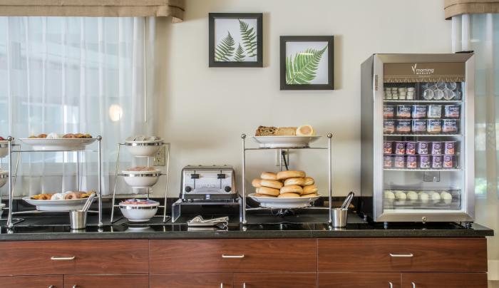 Breakfast Area Breakfast Area