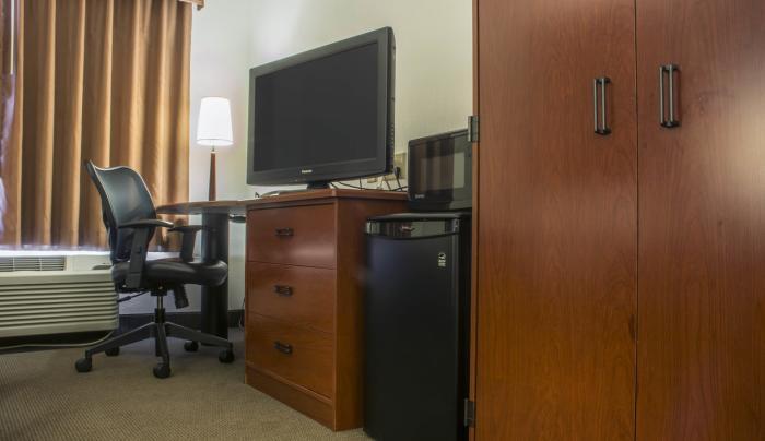Guest Room TV, Desk & Mini Fridge Guest Room TV, Desk & Mini Fridge