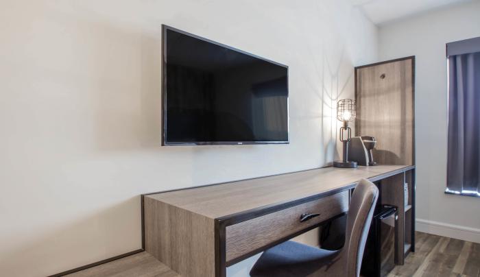 Look Hotel Amenities 2 Look Hotel Amenities 2
