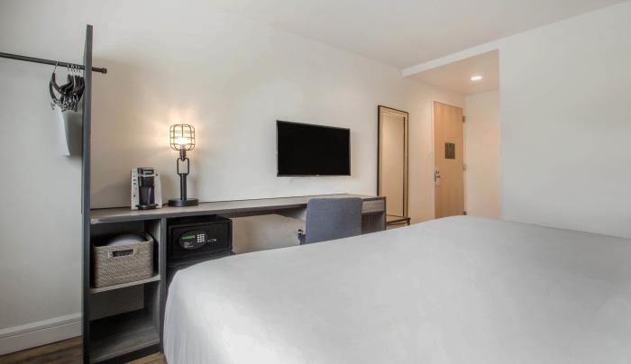 Look Hotel King Room 4 Look Hotel King Room 4