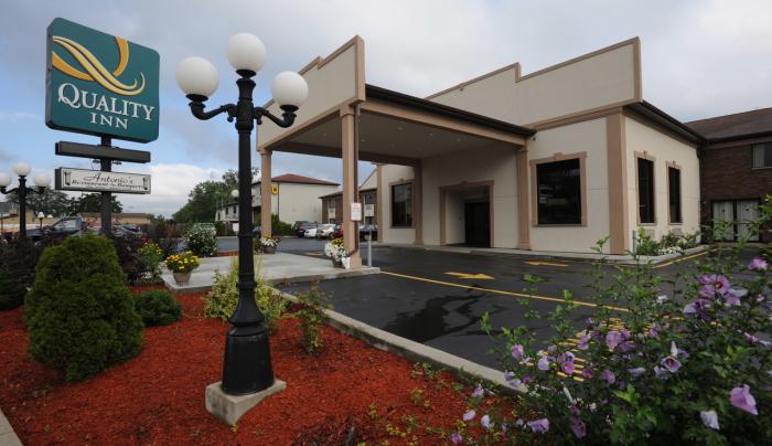 Quality Inn Niagara Falls Niagara Falls Ny 14304