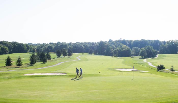 Scenic view of Ravenwood's beautiful golf course in Victor Scenic view of Ravenwood's beautiful golf course in Victor