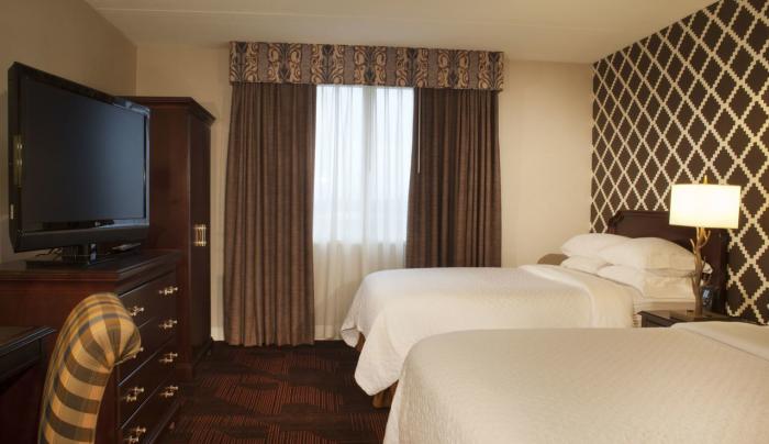 Queen Beds - 2 Room Suite Queen Beds - 2 Room Suite