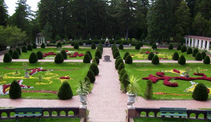 finger-lakes-sonnenberg-canandaigua-view-of-gardens finger-lakes-sonnenberg-canandaigua-view-of-gardens