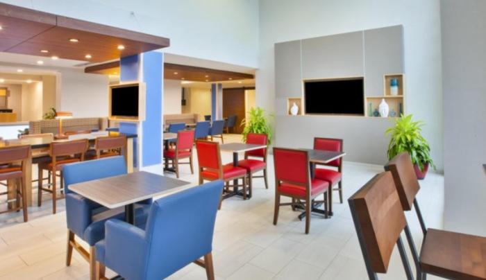 Holiday Inn Express & Suites Rochester-Victor Holiday Inn Express & Suites Rochester-Victor