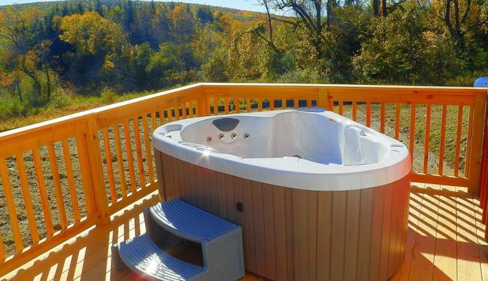 Private deck & jacuzzi Private deck & jacuzzi
