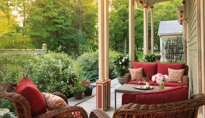 Outdoor Seating Area Outdoor Seating Area