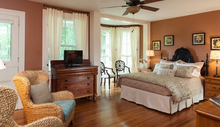 Spacious Guestroom at Landmark Inn Spacious Guestroom at Landmark Inn