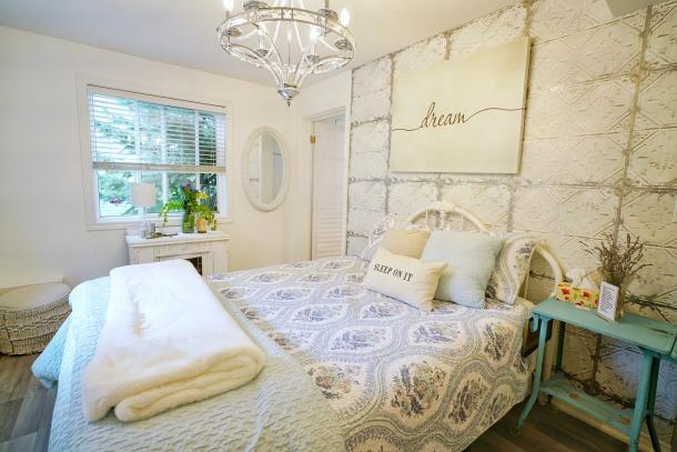 bedroom in b&b caledonia