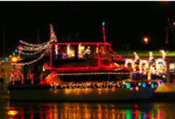 Grapevine Christmas Parade Texas 2021 Twinkle Light Boat Parade