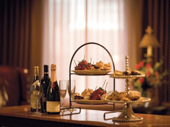 Concierge Lounge - Evening Reception