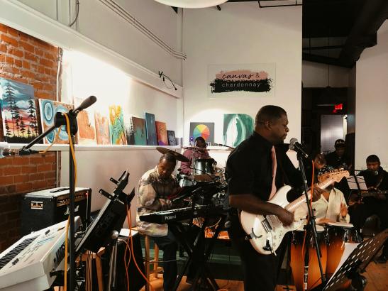 Canvas & Chardonnay - Art Heads Live | credit Leah Bee