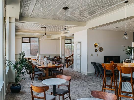 Le Petit Cafe | credit AB-PHOTOGRAPHY.US