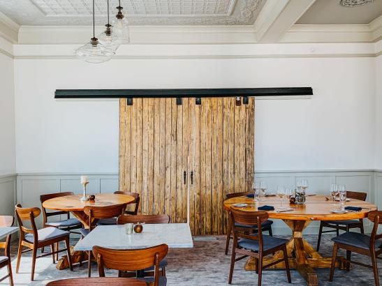 Le Petit Cafe | credit AB-PHOTOGRAPHY.US