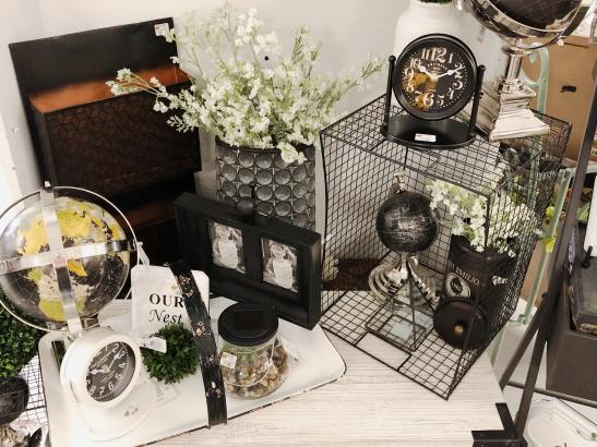 Trendy home decor > credit AB-Photography.us.