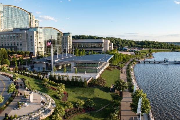 Gaylord National Landscape waterfront.jpg