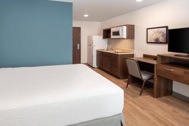 Woodspring Suites Largo C