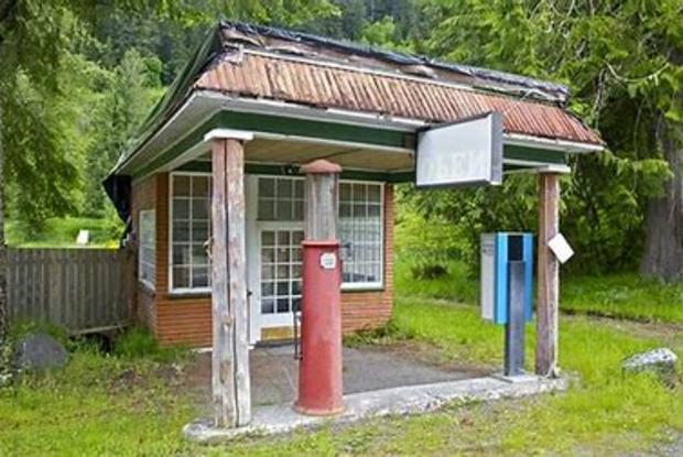 Mount Rainer Filling Station