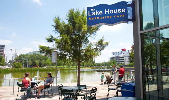 The Lake House Waterside Cafe in Houston