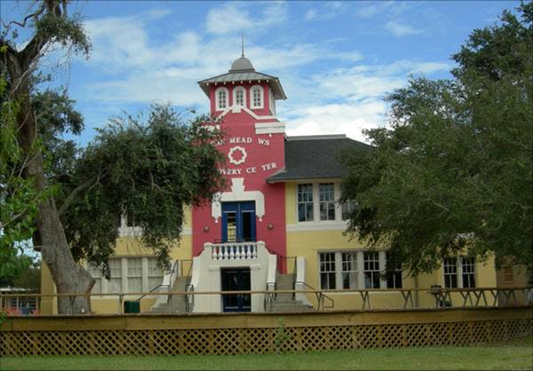 Lynn Meadows Discovery Center