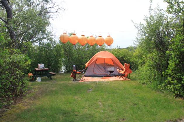 2016-05-29_153629_orange_tent_with_orange_lights-1030x686.jpg