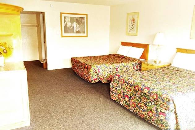 Parkway Inn